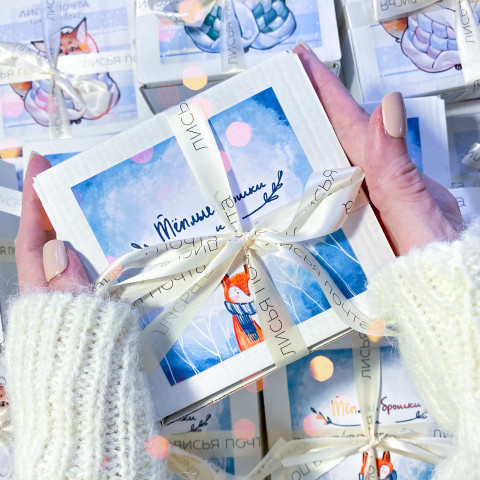 Снежный бокс  совместно с теплые брошки